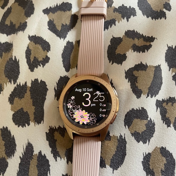 Samsung Galaxy Watch Rose Gold 42 mm Brand New - Picture 3 of 6